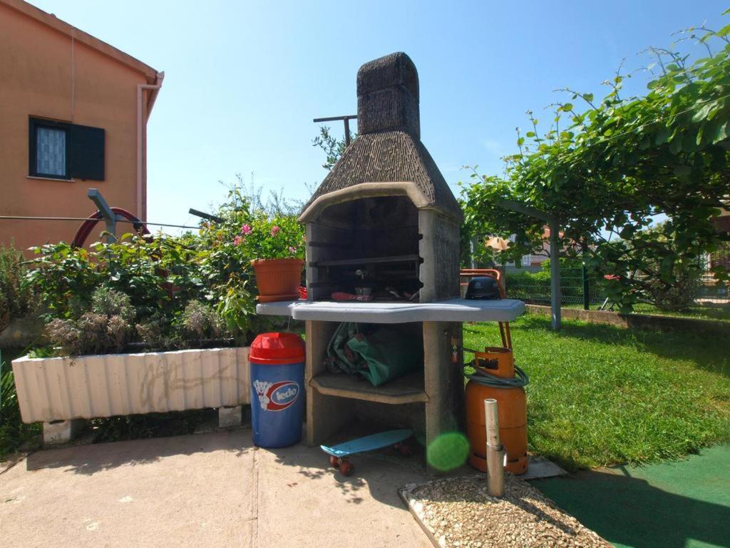 Apartment Tigo - 2 Bedrooms, 2 Bathrooms, Terrace And Big Garden Fazana Exterior photo