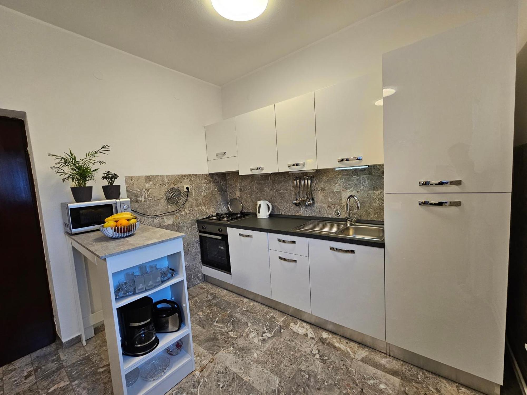 Apartment Tigo - 2 Bedrooms, 2 Bathrooms, Terrace And Big Garden Fazana Exterior photo